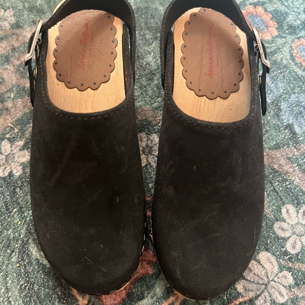 Black Suede Clog Mules with Adjustable Buckle and Wood-Look Heel - Picture 2 of 5